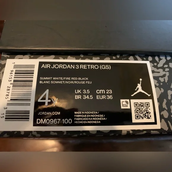 SNEAKERS - RETRO AIR JORDAN 3 WHITE CEMENT - Picture 6 of 7